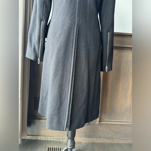 BCBG Maxazria Black Wool cashmere Trench Coat size 8 - Picture 5 of 9